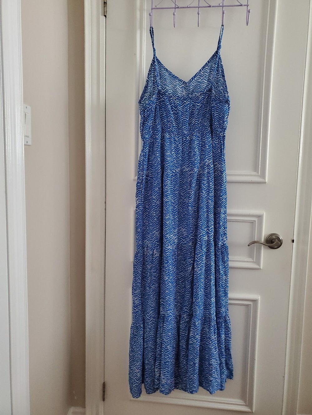 Sleeveless Blue Printed Maxi Dress with V-Neck - Picture 10 of 14
